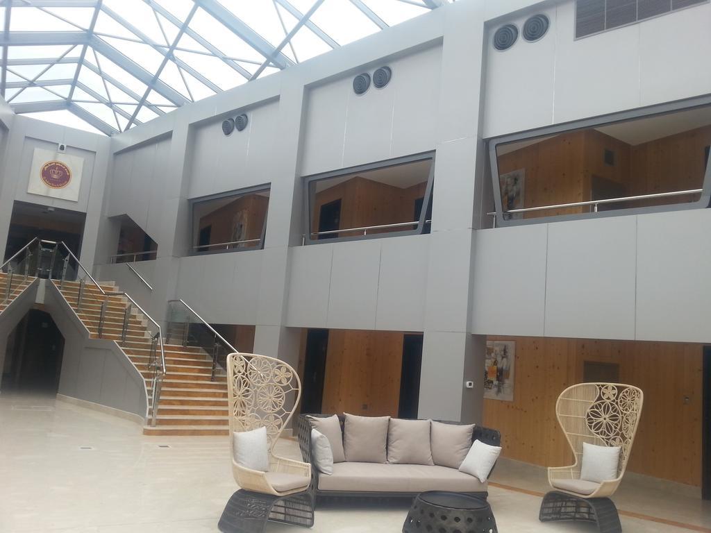 알 술탄 비치 리조트 알코르 외부 사진 Interior of the hotel