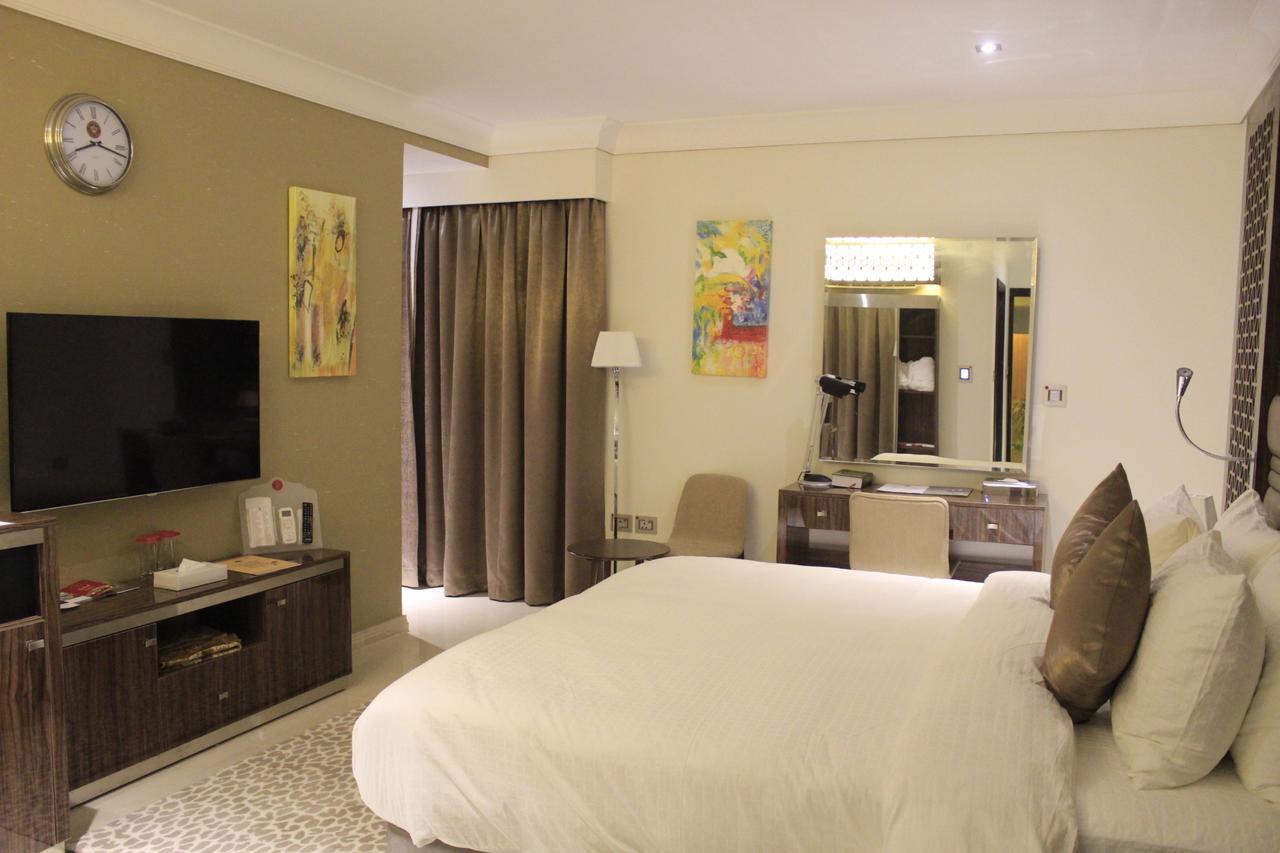 알 술탄 비치 리조트 알코르 외부 사진 A bedroom at the hotel
