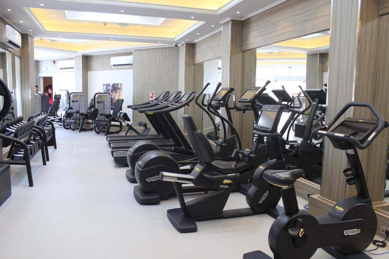 알 술탄 비치 리조트 알코르 외부 사진 The gym at the hotel