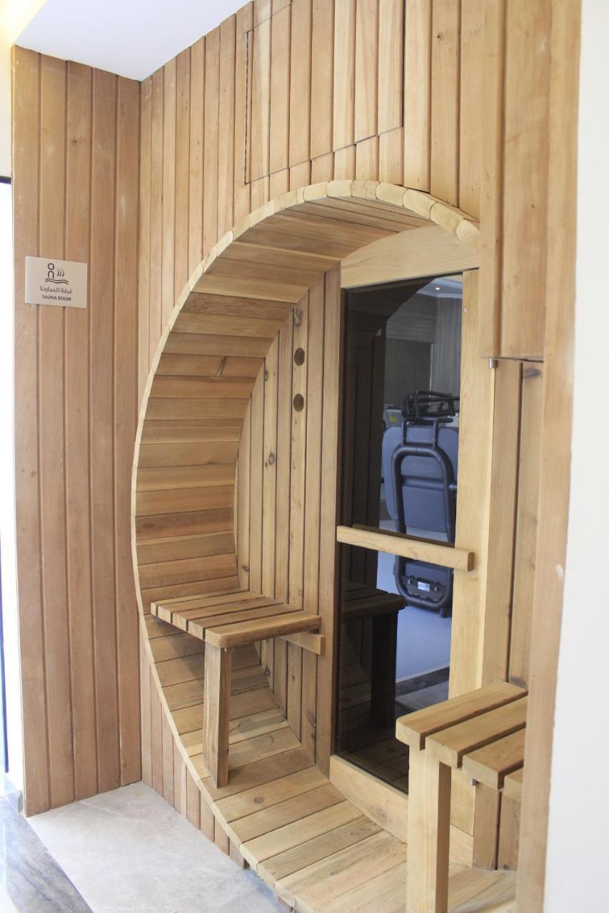 알 술탄 비치 리조트 알코르 외부 사진 A modern Finnish sauna