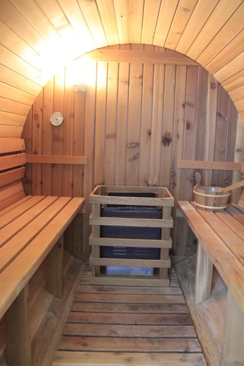 알 술탄 비치 리조트 알코르 외부 사진 A Finnish sauna